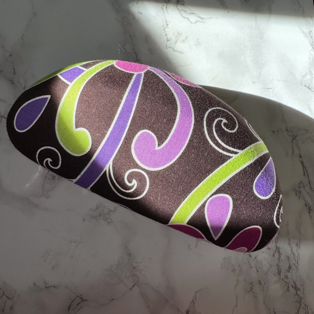Vera Bradley Hard Clamshell Sunglass Case. Excellent condition.💕Host Pick 💕